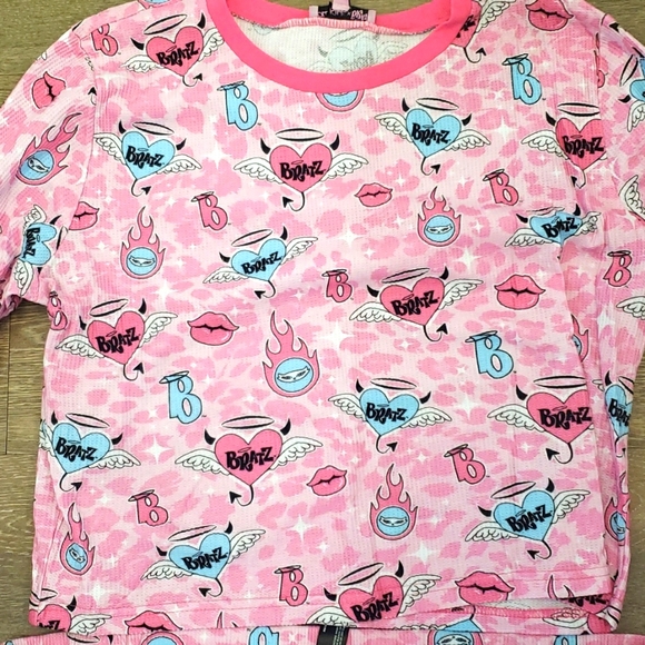 Dolls Kill X Bratz Collection pj set 💋 - Picture 4 of 5